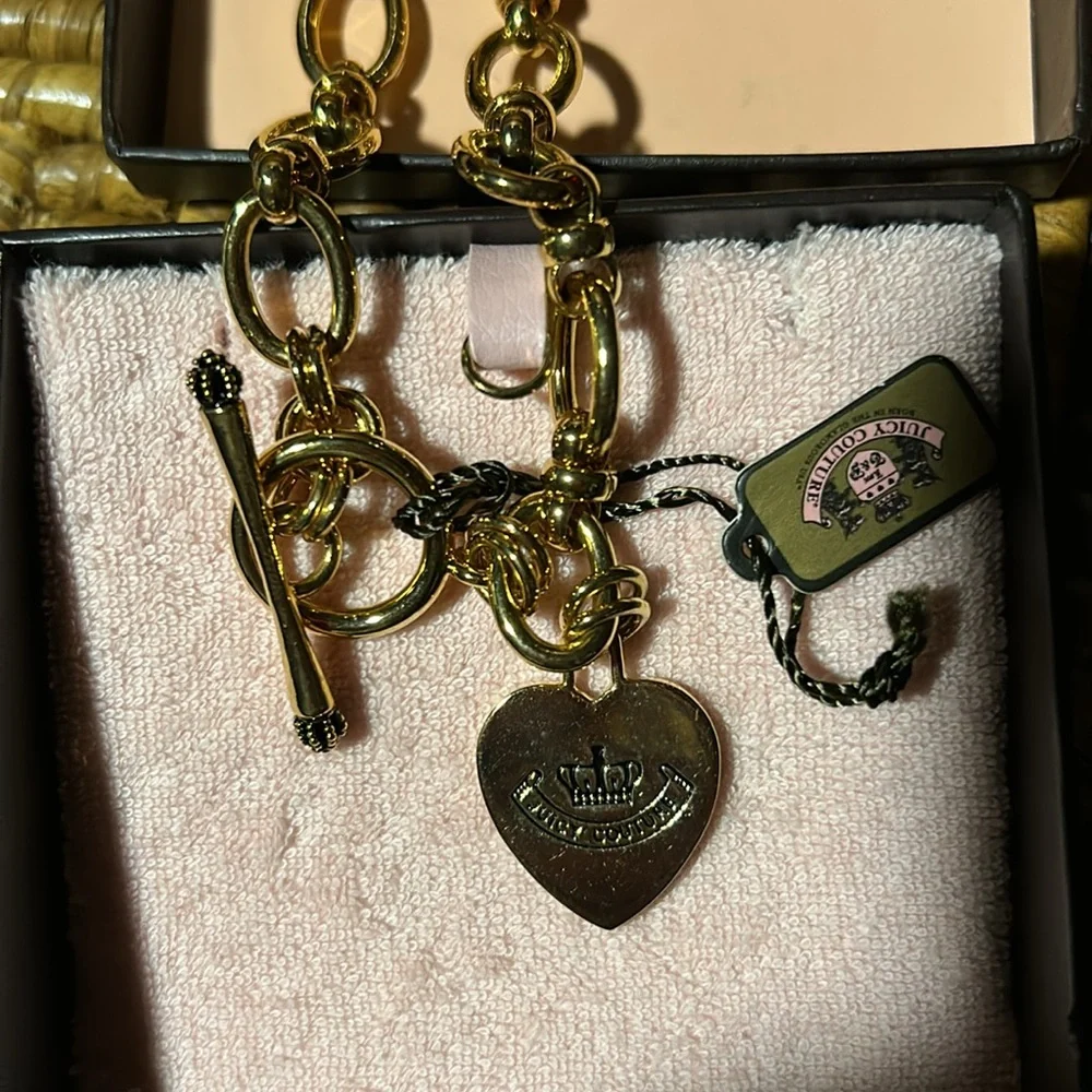 Juicy Couture Gold Heart Charm Necklace BN - Picture 4 of 6